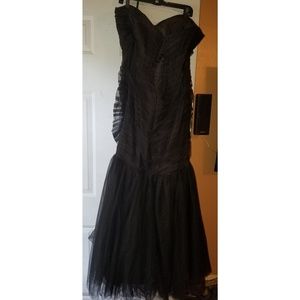 Celeb black prom dress